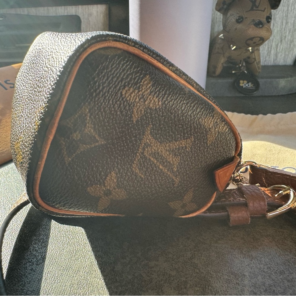 ❌SOLD❌ Louis Vuitton Monogram Nano Speedy, Authenticated & EXCELLENT Condn. - Picture 9 of 12